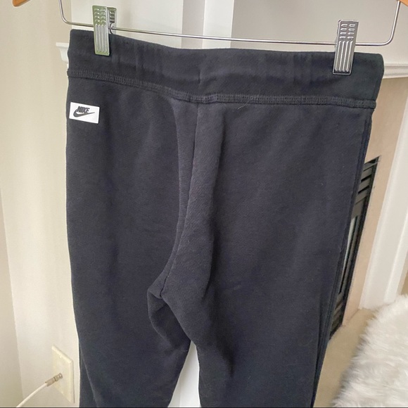 NIKE Black Logo Drawstring Basic Sweatpants Joggers - Picture 6 of 6